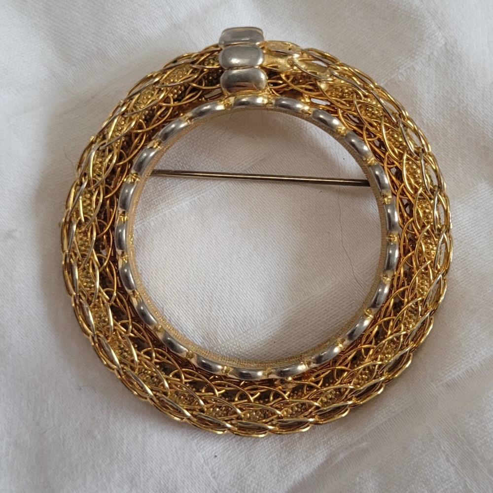 Vintage Signed Kramer of New York Woven Wreath Gold Toned Brooch Pin
